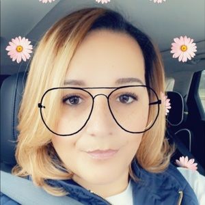 Meet your Posher, Deloris